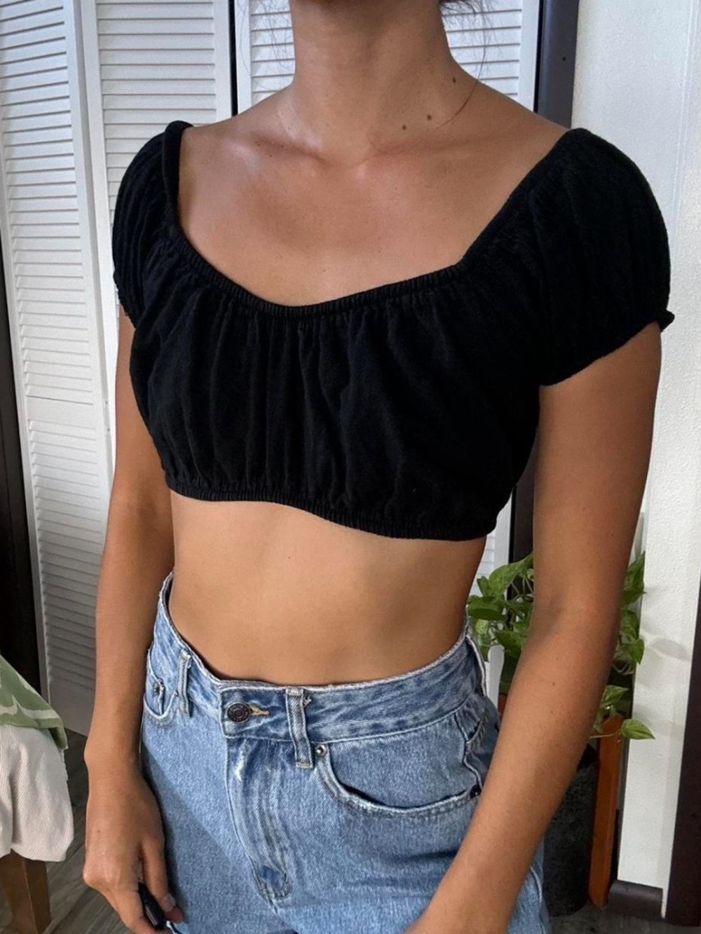 Black Square-Neck Puff-Sleeve Crop Top